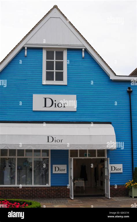 dior at bicester village|bicester village closing time.